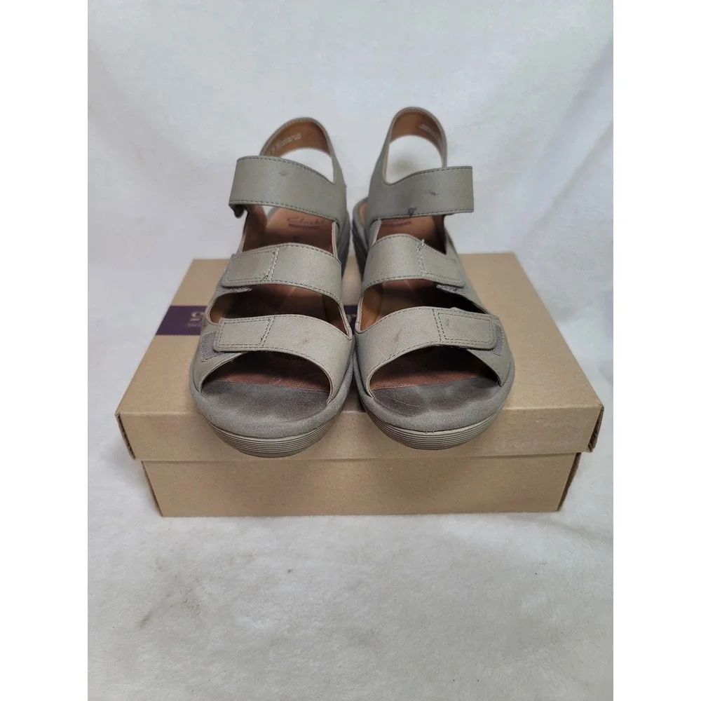 Clarks Bohemian Y2K Wedge Sandals Gray Comfy Leather Vacation Size 7 Resortwear‎